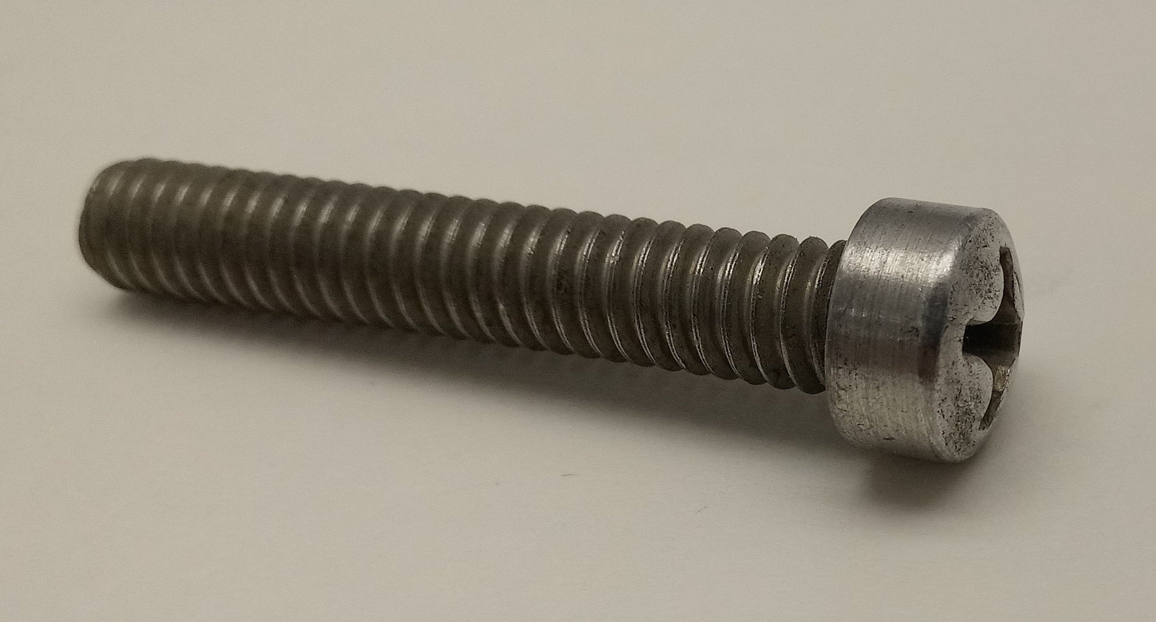 150577 - SCREW FILLISTER HEAD       CS