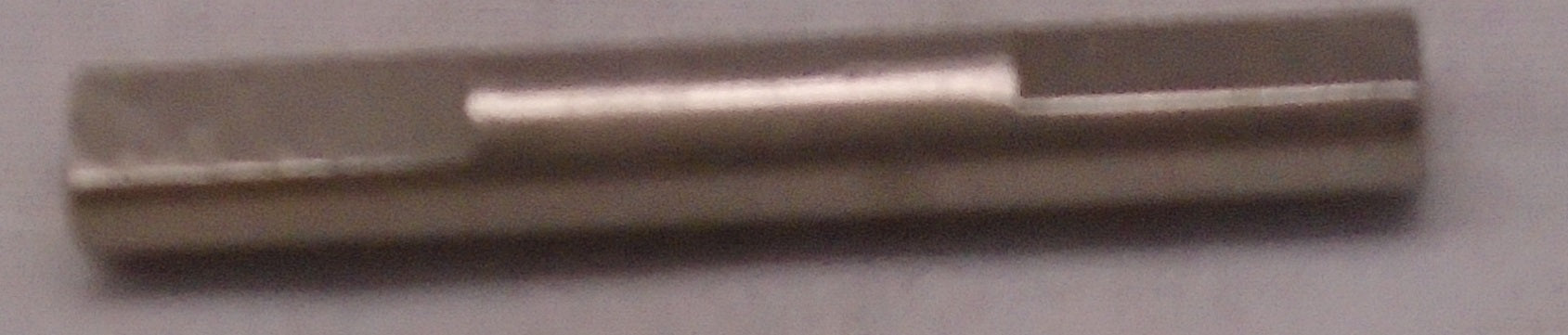 741-00-095-00 - IDLER SHAFT