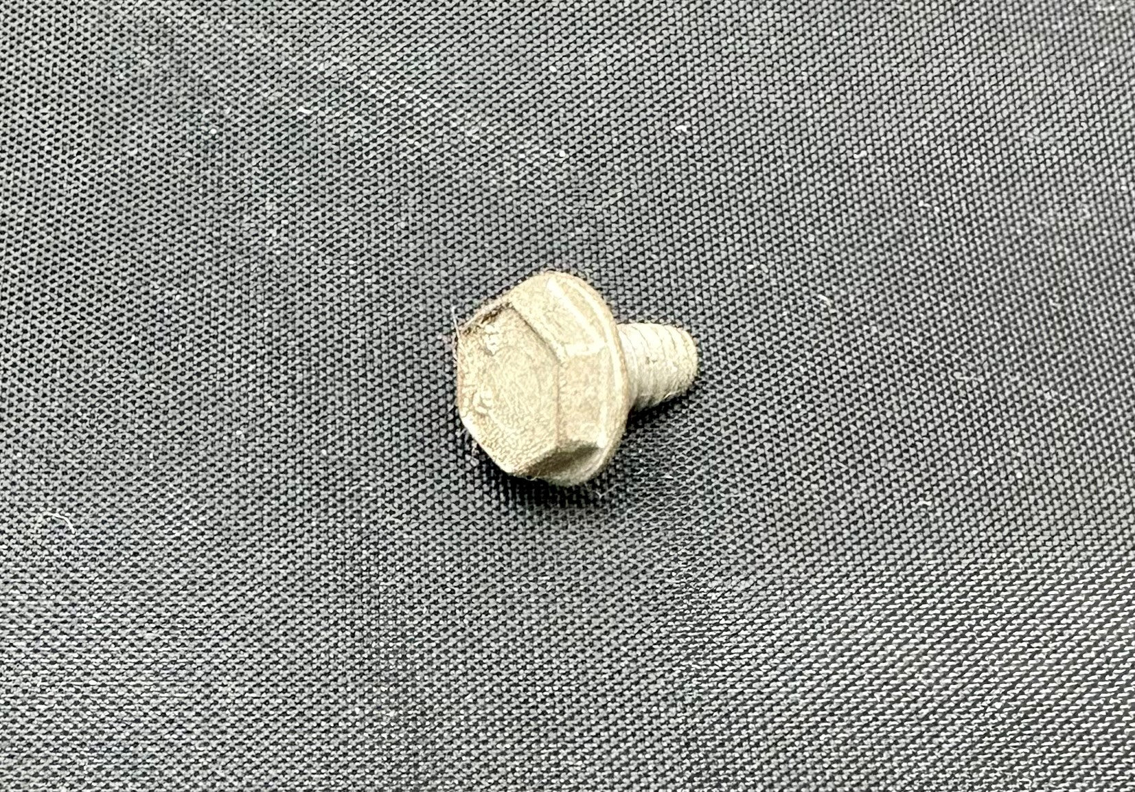 510500330 - SCREW