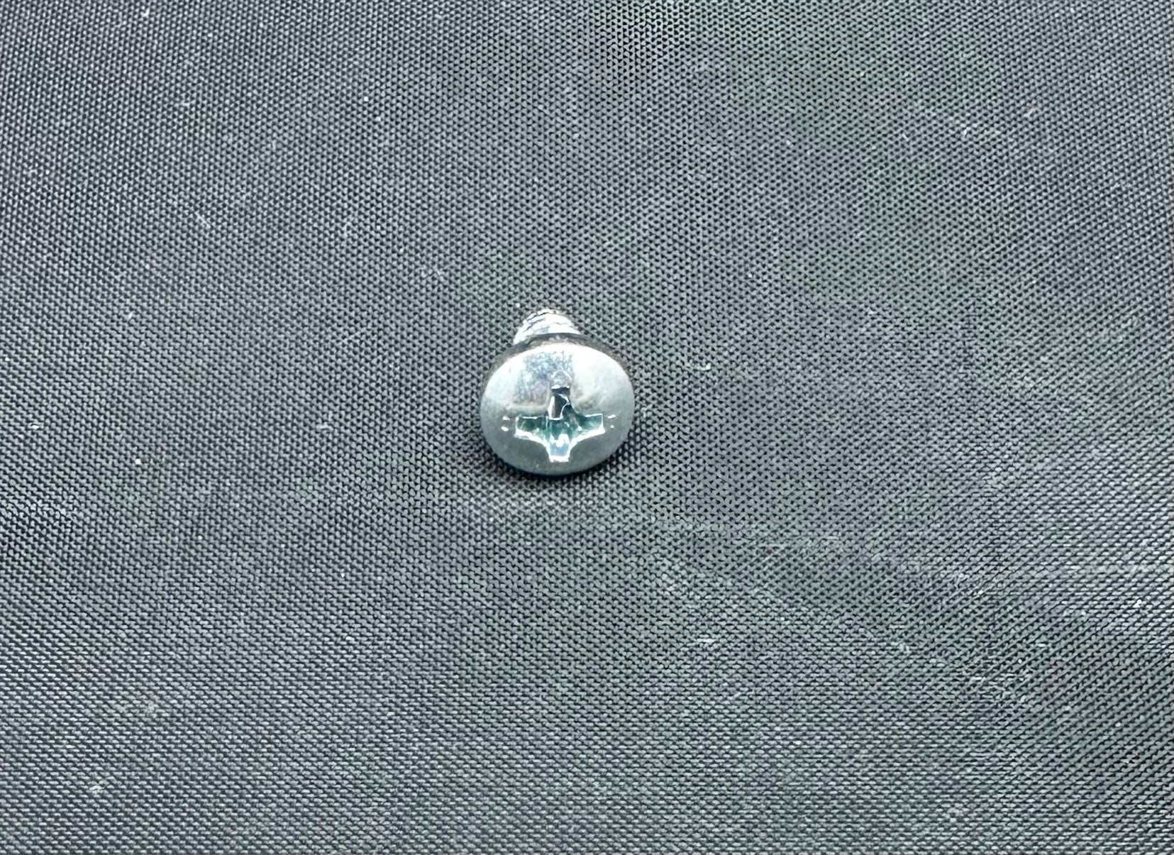 644367402 - SCREW D - 8-15 X 1/4 LG, PAN HEAD SELF