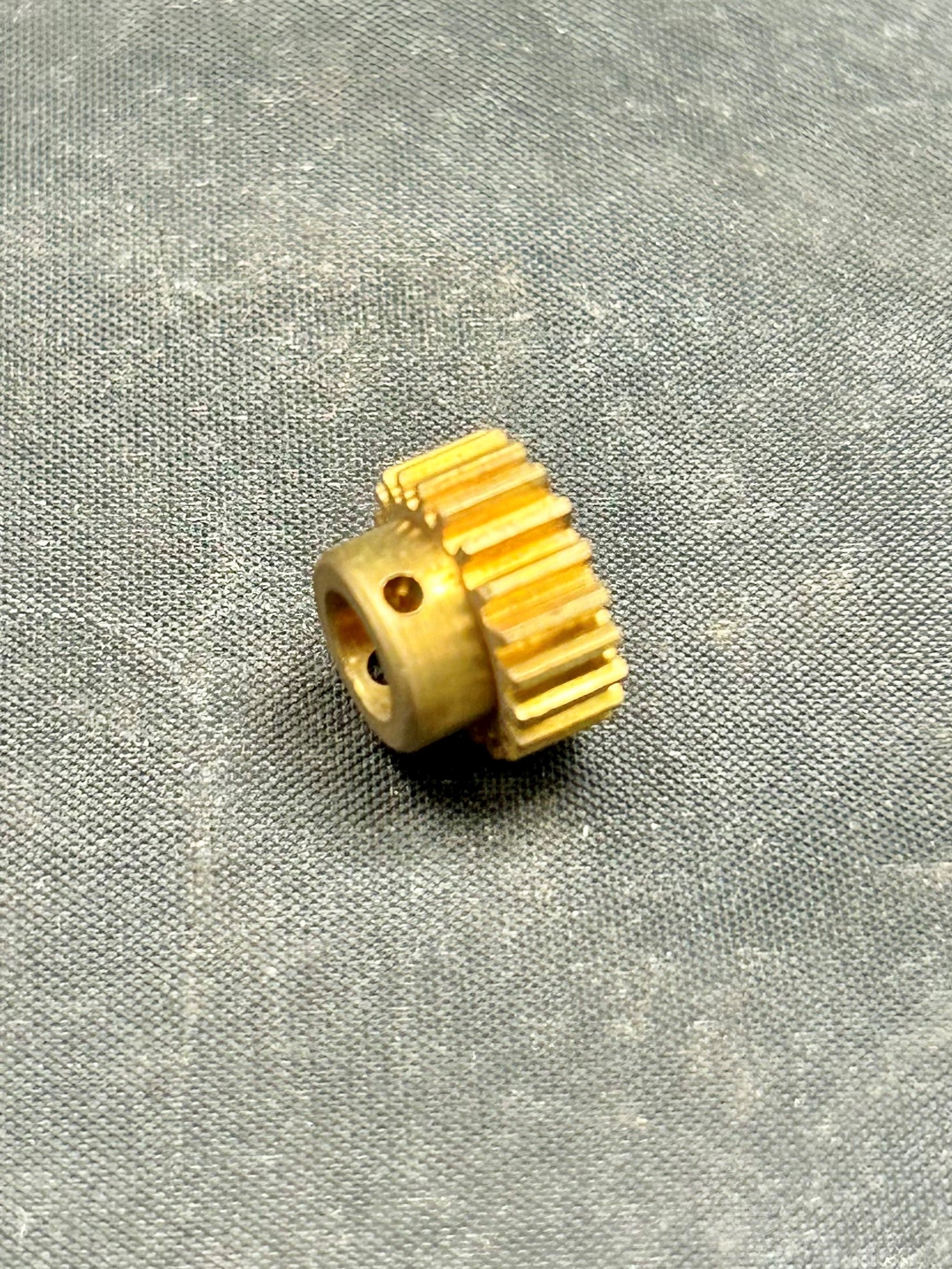 0311427-120 - GEAR 20T 48DP W/HOLE