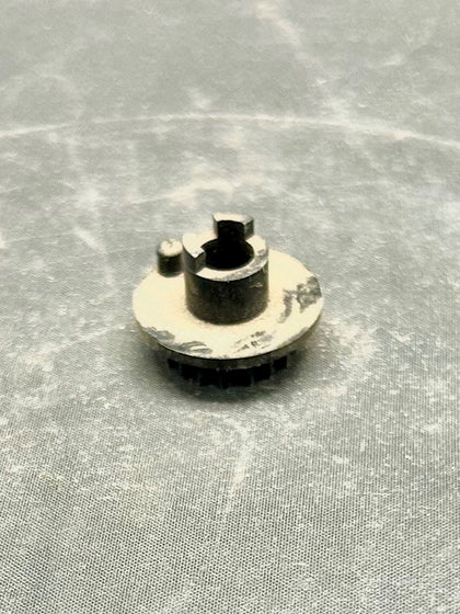 0324607-001 - PINION