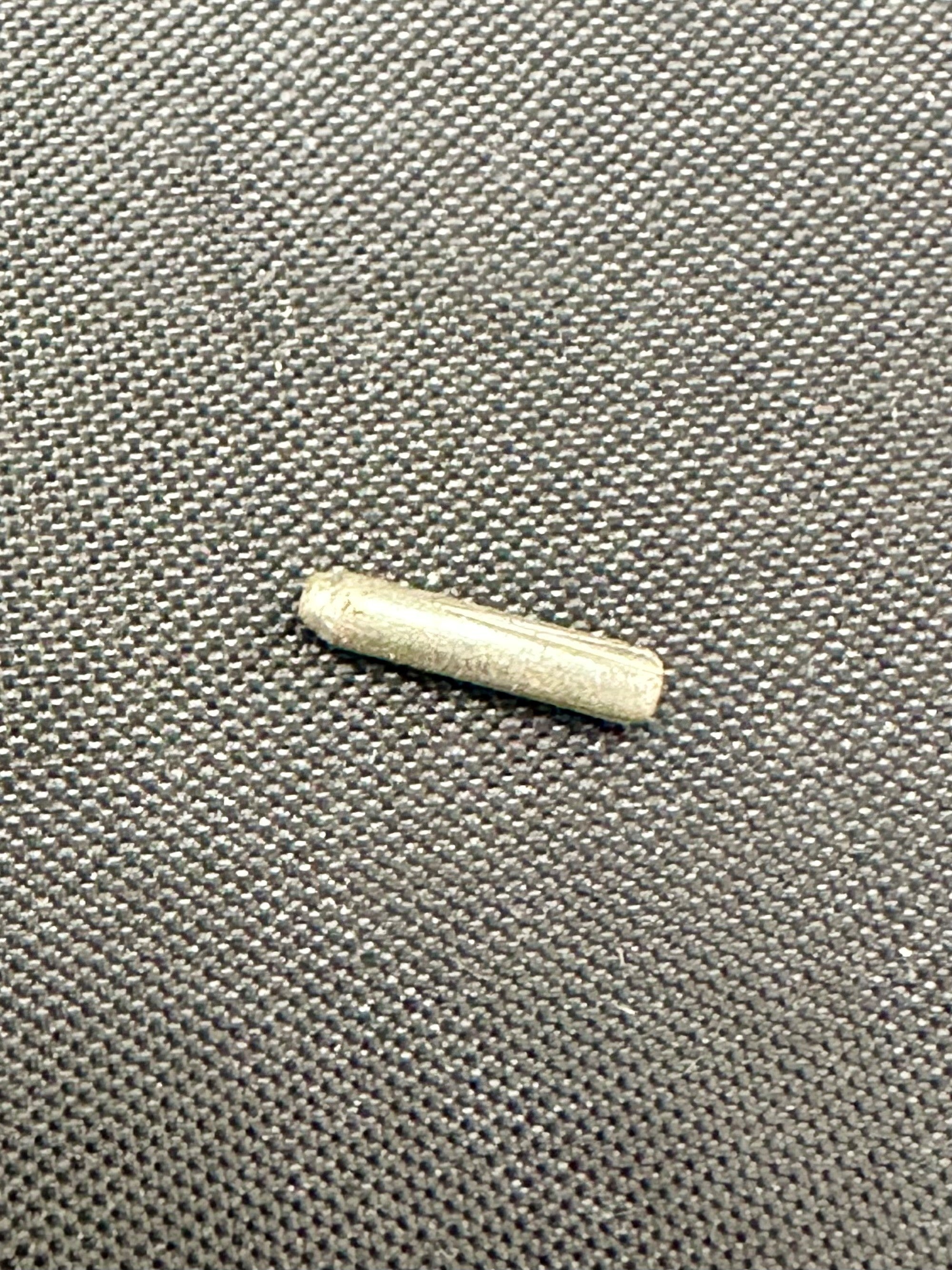 0510104-001 - GROOVE PIN .063DX0.250