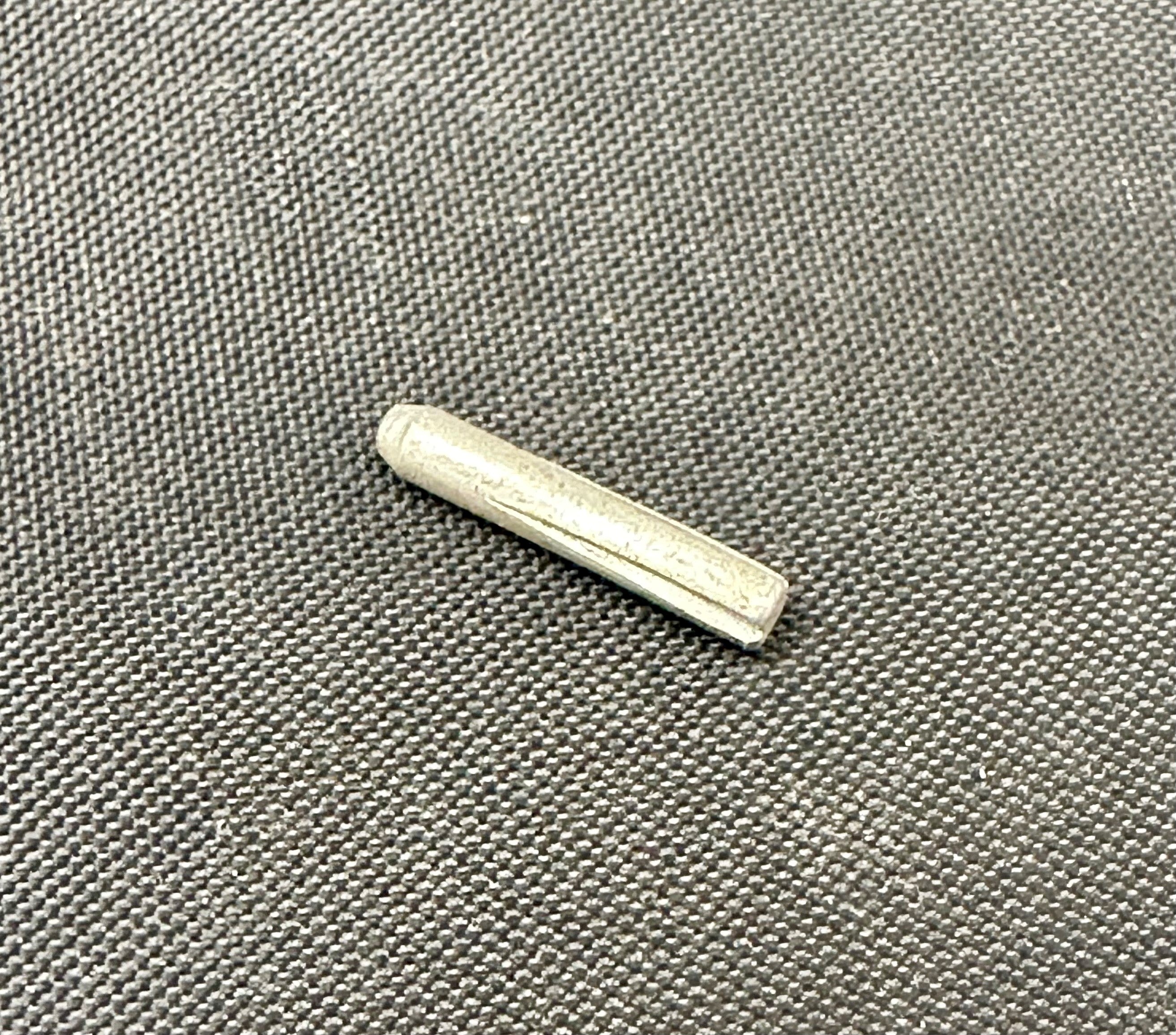 0510139-001 - GROOVE PIN .094DX0.688