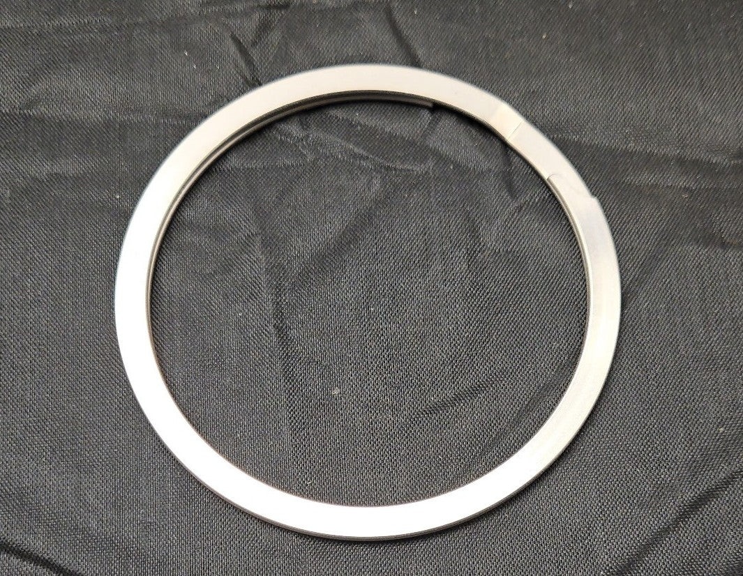 156465 - RETAINING RING INTERNAL SS
